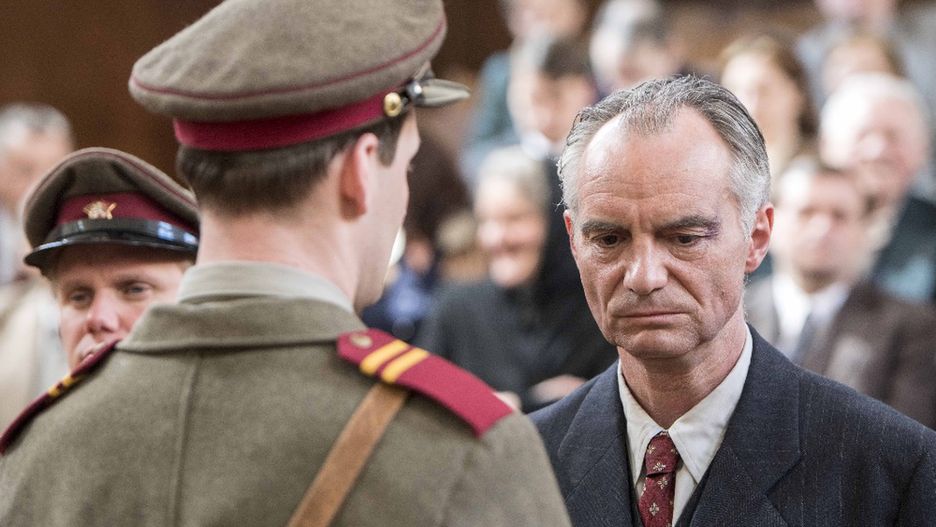 Ivan Trojan jako Jan Mikolasek w filmie "Szarlatan" Agnieszki Holland