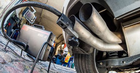 Używane, tanie auto z zachodu może cię kosztować więcej niż myślisz