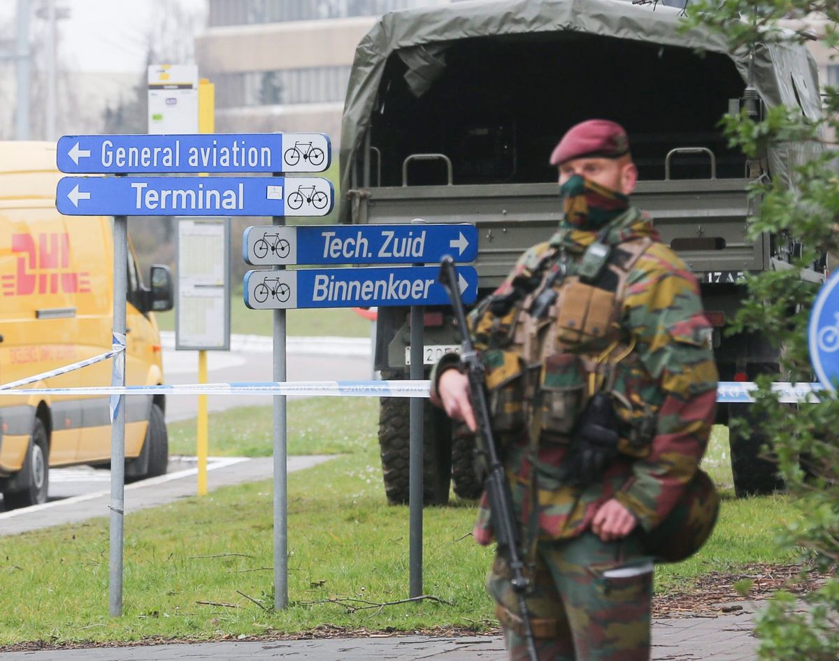 Akcja policji na lotnisku w Brukseli. Wpadł werbownik dżihadystów
