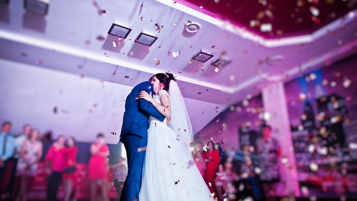 Kobieta przyłapała swojego partnera na molestowaniu innej kobiety