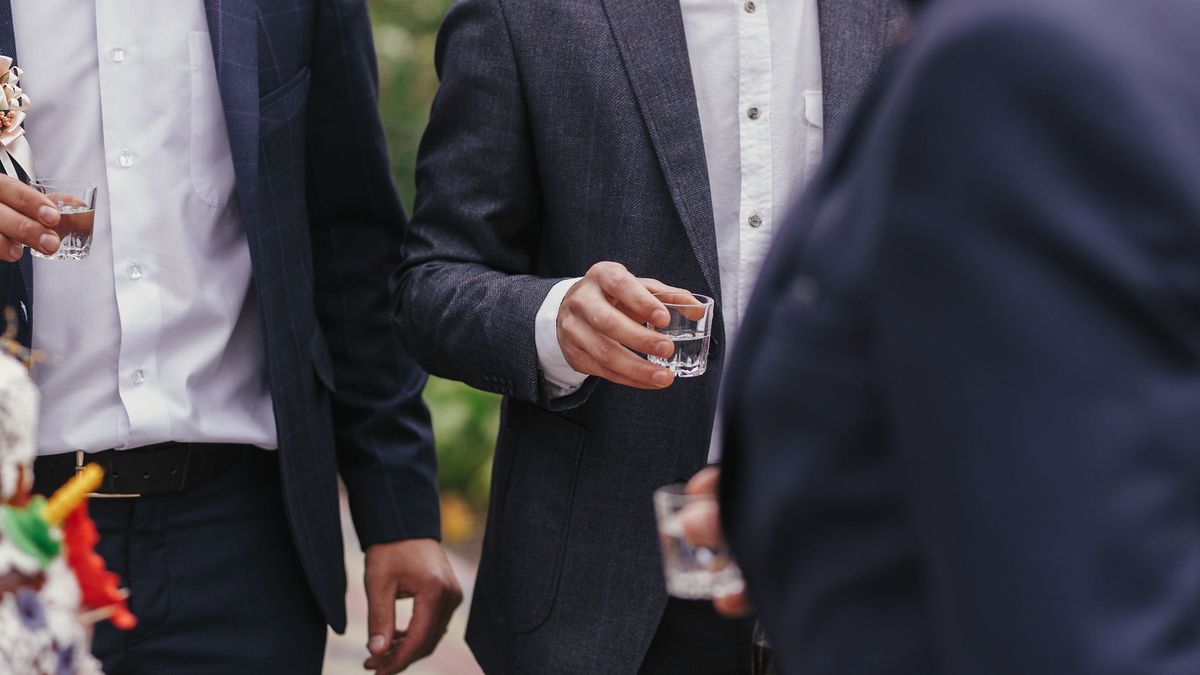 Panna młoda kazała płacić za alkohol na swoim weselu