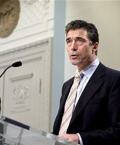 Premier Rasmussen: sprawa karykatur wywołała "globalny kryzys"