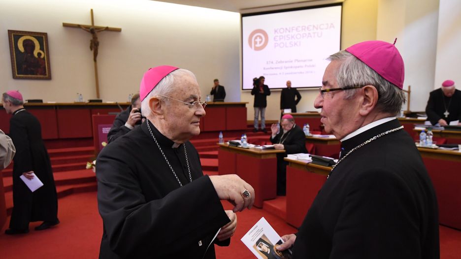 Arcybiskupi Sławoj Głódź i Henryk Hoser pozostaną z honorami
