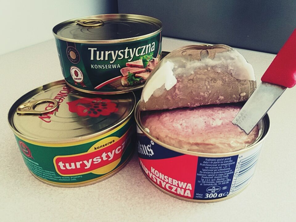 Kuchnia turystyczna. Co powinniśmy zabrać pod namiot?