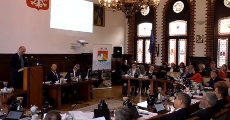 Lębork przeciw LGBT? ”Zachęcają dzieci do seksualnego wyuzdania”