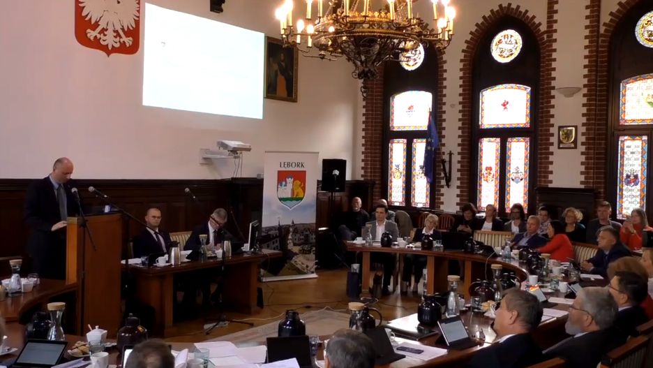 Radni Lęborka odrzucili w głosowaniu obywatelską uchwałę, której celem było utworzenie z miasta "strefy wolnej od LBGT i gender"