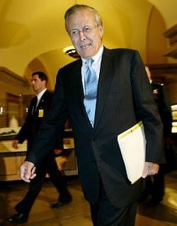 Rumsfeld: źle mnie zrozumiano ws. powiązań Al-Kaidy z Irakiem