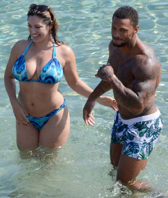 Kelly Brook rozstała się z mięśniakiem