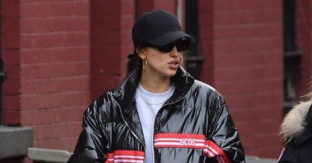 Irina Shayk na spacerze z córką. Nie do poznania