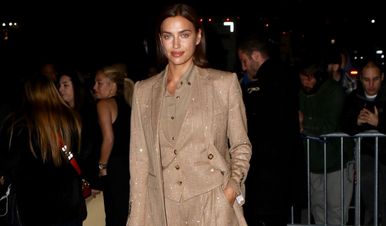 Irina Shayk w męskim garniturze. Jeden element zepsuł wszystko