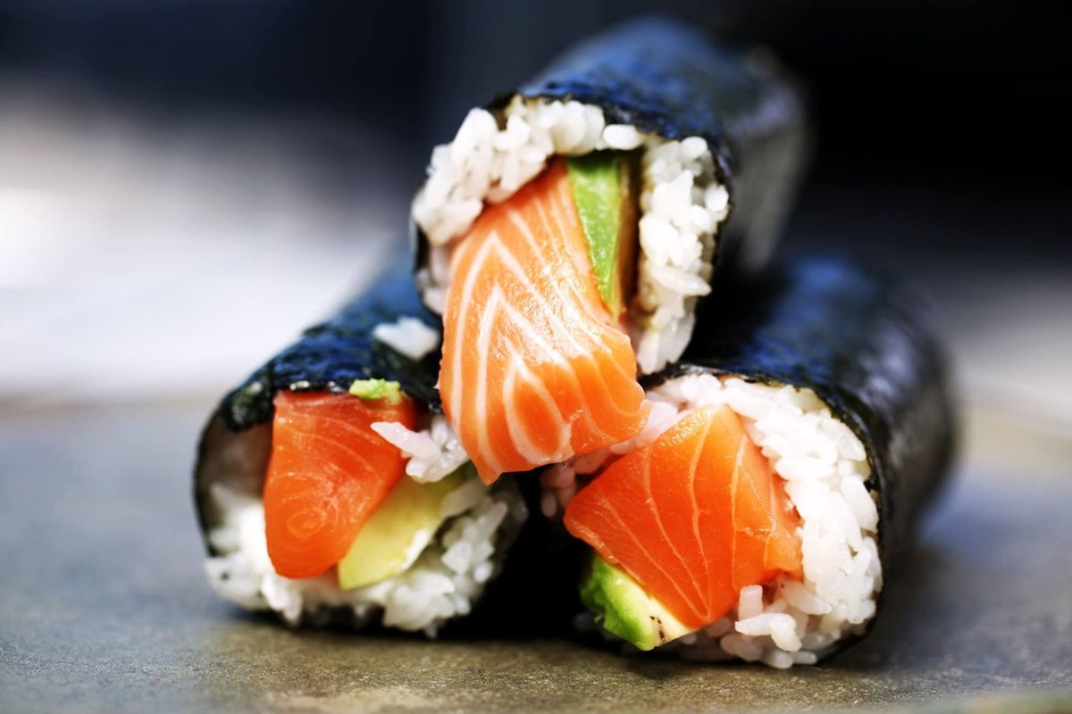 Rolki sushi, czyli japoński przysmak jako street food