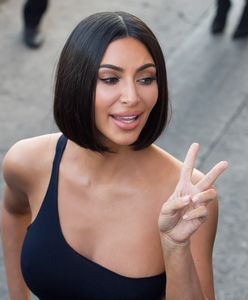 Kim Kardashian pokazała się w skąpym bikini. Internauci zauważyli jeden szczegół