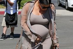 Kim Kardashian: obcasy uginają się pod jej ciężarem