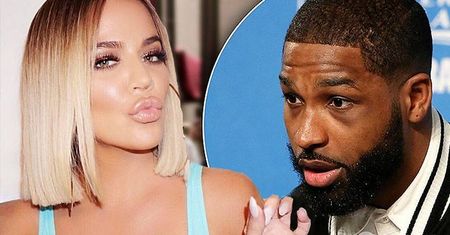 HOT! Khloe Kardashian oficjalnie POTWIERDZIŁA ciążę! Pokazała PIERWSZE zdjęcie pięknie zaokrąglonego nagiego brzucha!