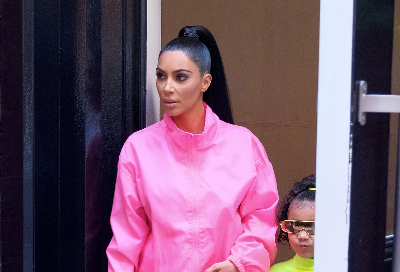 Kim Kardashian w ogniu krytyki. Obserwatorzy nie pochwalają jej metod wychowawczych