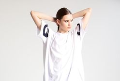 Biały T-shirt – podstawowy element każdej stylizacji