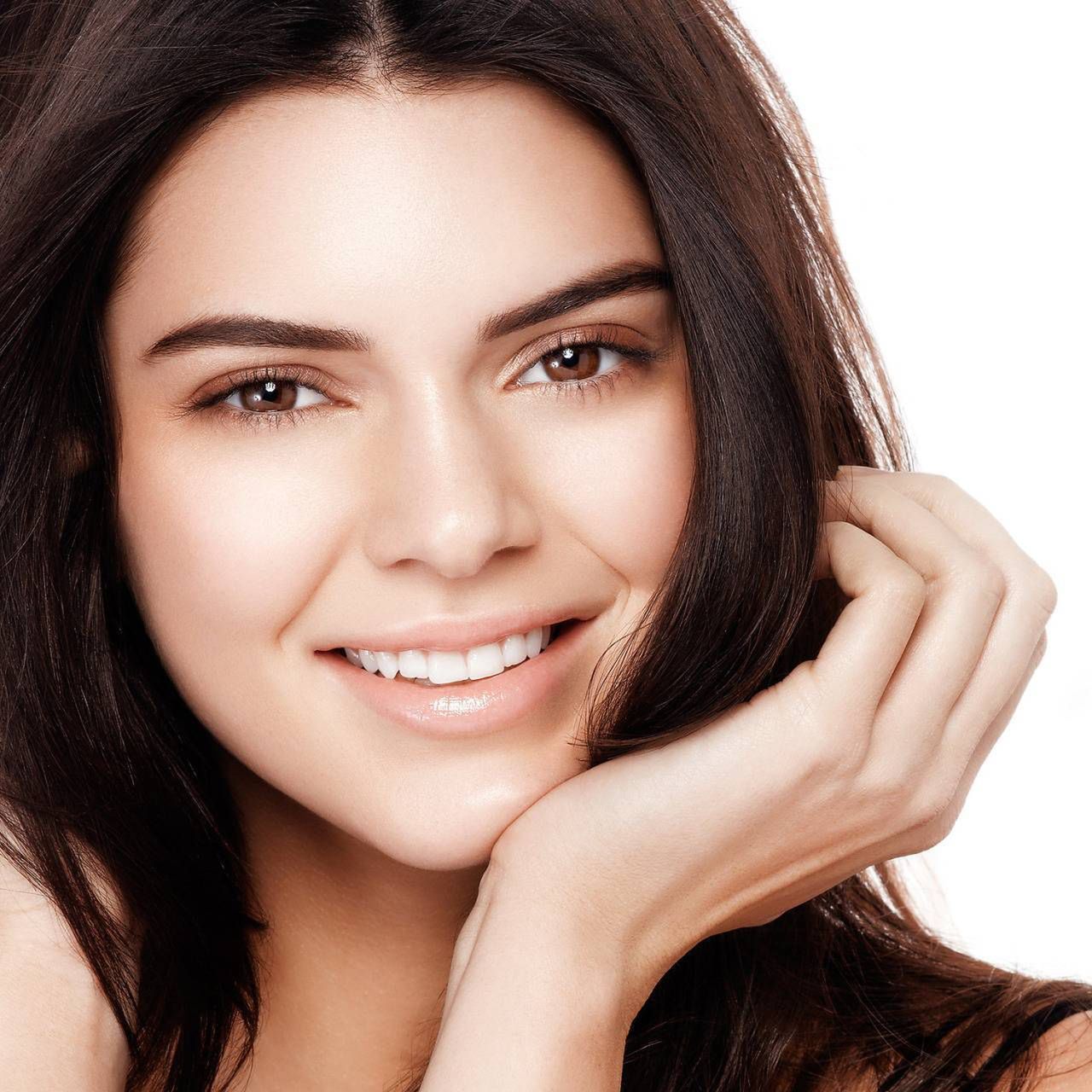 Kendall Jenner - zdjęcie wyretuszowane w Photoshopie