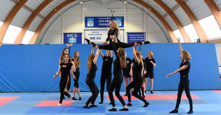 Zakończono modernizację hali sportowej przy Zespole Szkół nr 8 w Poznaniu