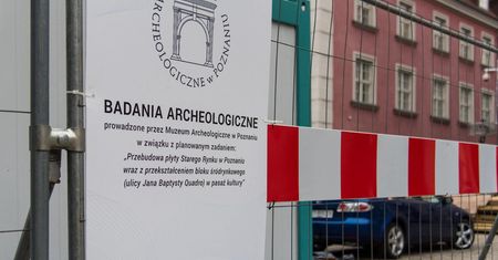 “Odkrywamy średniowieczny Poznań” – co znaleziono pod płytą Starego Rynku?