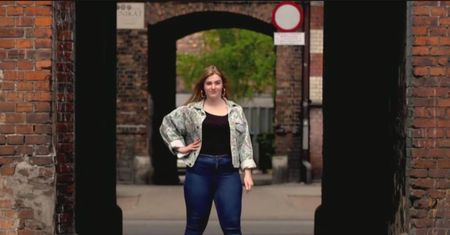 "#Supermodelka Plus Size": wyzywali ją "od grubych świń". Zaczęła się odchudzać, a jej życie zawisło na włosku