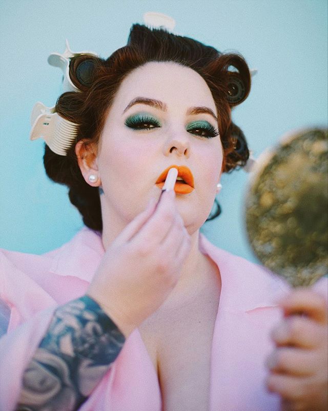 Tess Holliday to światowej sławy modelka, która walczy o modelki plus size na wybiegach 