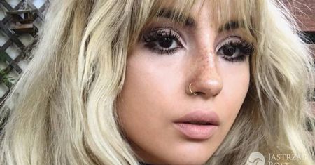 Seksowna 19 letnia córka Kasi Kowalskiej wypina swoje pośladki prężąc biust prawie jak Kim Kardashian!
