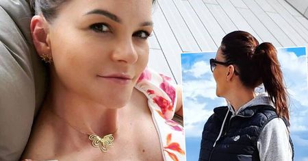 Agnieszka Radwańska wraca do formy po prodzie. Gwiazda urodziła w lipcu, a już zachwyca figurą nad morzem