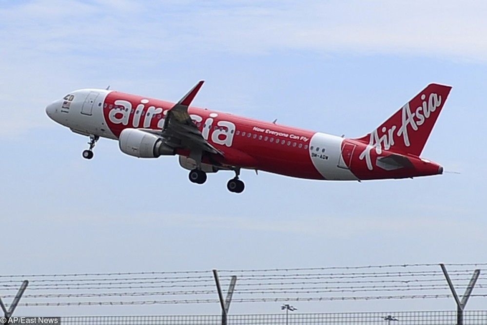 Airbus A320 linii AirAsia stanął w płomieniach [WIDEO]