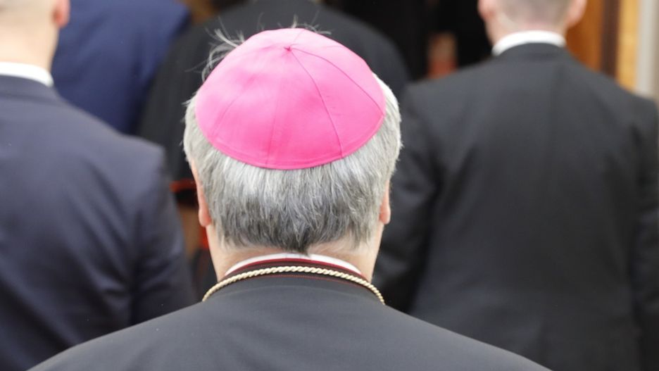 Polacy wypowiedzieli się w sprawie kar dla księży pedofili