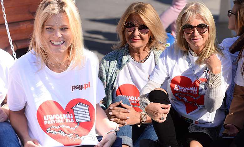 Gwiazdy przykuły się do psich bud w ramach akcji "Zerwijmy łańcuchy": Kasia Moś, Majka Jeżowska, Anna Powierza