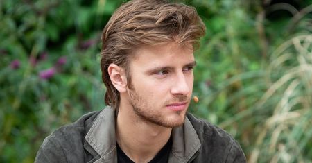 Maciej Musiał wraca do "Ojca Mateusza". Jego bohater zniknął 10 lat temu