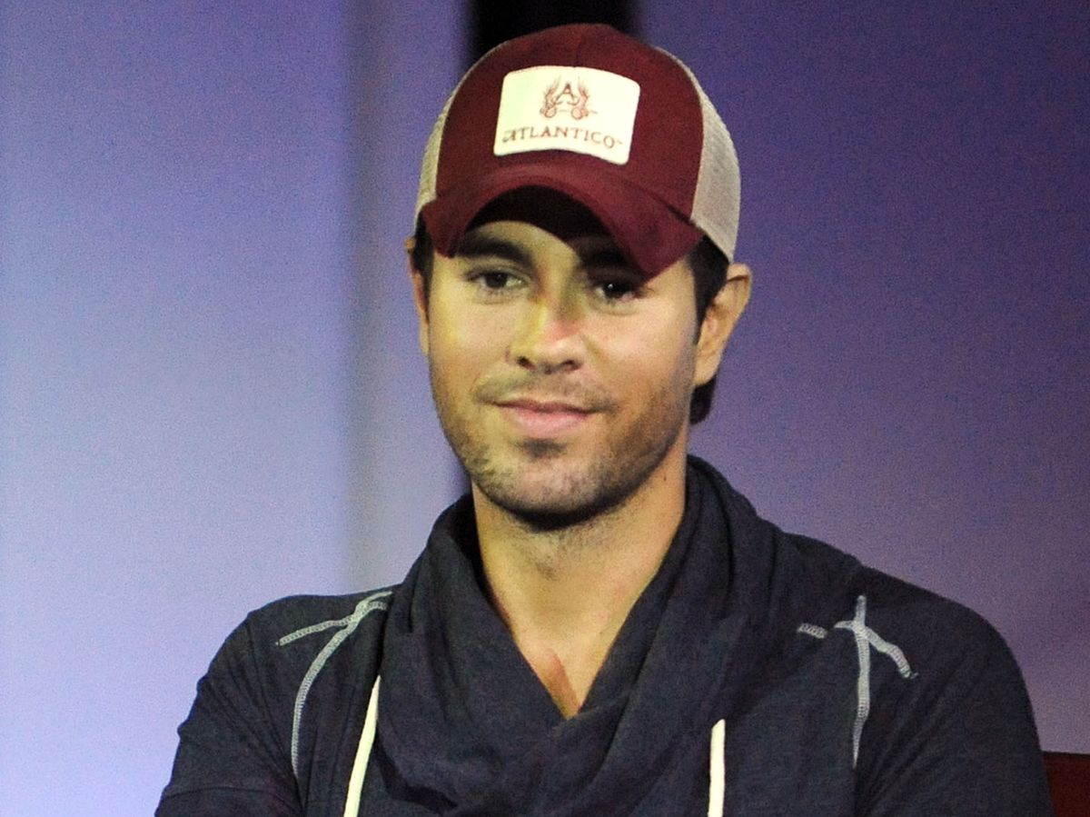 Enrique Iglesias tańczy z córką. Piosenkarz nie traci dobrego humoru