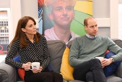 Kate i William odwiedzili centrum powiadamiania ratunkowego. Znaczący gest