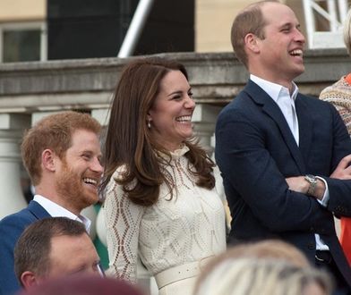 Harry, Kate i William zrobili kinderbal w Pałacu Buckingham. Bawili się jak dzieci!