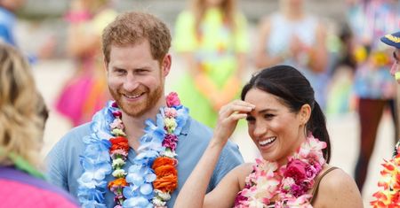 Obcisła sukienka Meghan Markle podkreśliła ciążowy brzuszek. Wygląda kwitnąco
