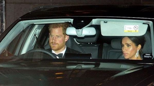 Książę Harry i Meghan Markle przyjechali na uroczystość bez szofera