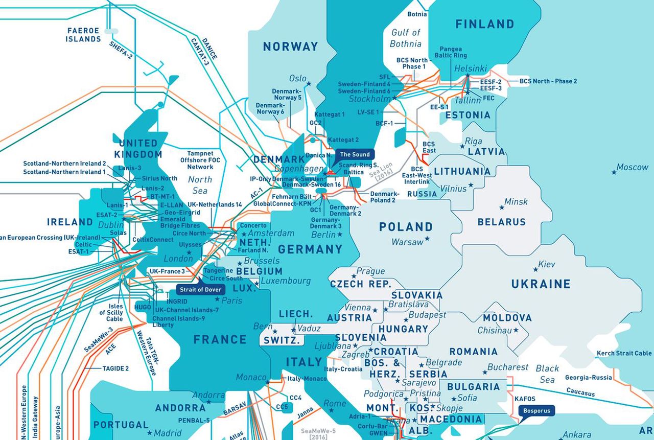 Jeden przecięty kabel odciął internet w całym kraju. Sprawdzamy scenariusz dla Polski