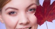 Jakie problemy ze skórą najlepiej leczyć jesienią?
