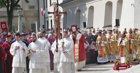 Księża ostro o pedofilii: "Nadchodzi sąd nad wilkami w koloratkach"
