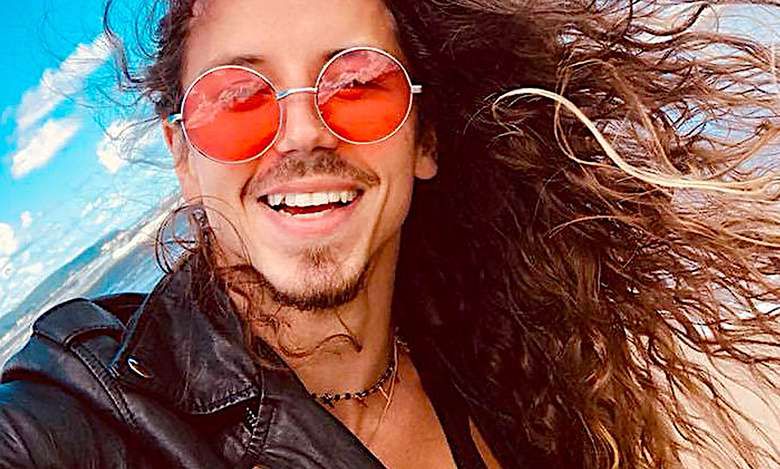 Michał Szpak pochwalił się swoją partnerką na Walentynki! To za nią poleciał aż do Chicago!