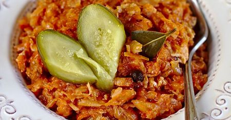 Bigos z młodej kapusty. Najlepszy przepis