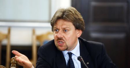 Piotr Misiło z Nowoczesnej ostrzega dziennikarzy TVP. "Obawiaj się o siebie kmiotku"