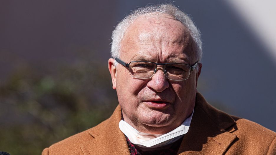 Wrocław. Koronawirus. Profesor Simon apeluje, by w Wielkanoc nie iść do kościoła