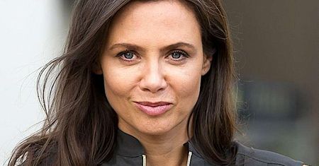 Zmysłowa Kinga Rusin w szałowym bikini bez makijażu i fryzjera czaruje swojego ukochanego w Indonezji!! Wygląda jak siostra swojej córki Igi!