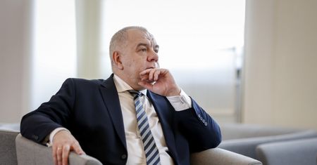 Koronawirus odbije się na państwowych spółkach. Sasin: LOT w najtrudniejszej sytuacji
