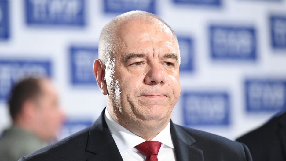 Jacek Sasin twierdzi, że Tomasz Grodzki przekracza swoje kompetencje