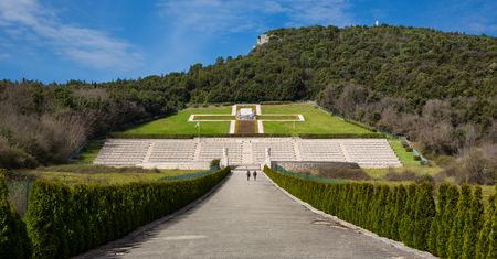 Chcą rozpocząć produkcję piwa w pobliżu cmentarza na Monte Cassino. Ambasada RP protestuje