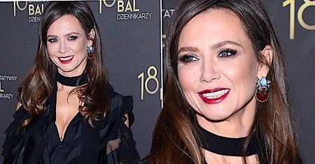 Bal Dziennikarzy 2018: Kinga Rusin najlepiej ubraną gwiazdą! Swoją boską figurę skryła pod czarnymi markowymi falbanami!