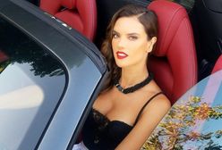 Alessandra Ambrosio w monochromatycznym zestawie. Aż kipi seksem!