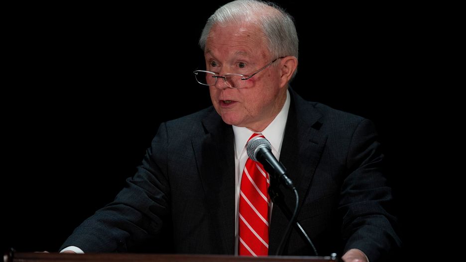 Jeff Sessions złożył rezygnację na ręce prezydenta USA Donalda Trumpa